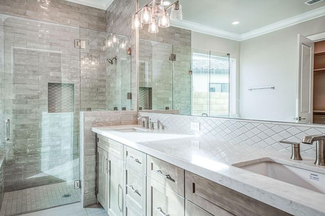 11421 N Live Oak Drive, Fresno, CA 93730