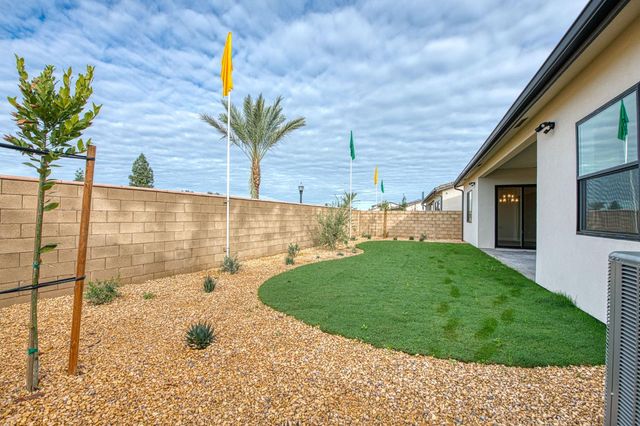 11421 N Live Oak Drive, Fresno, CA 93730