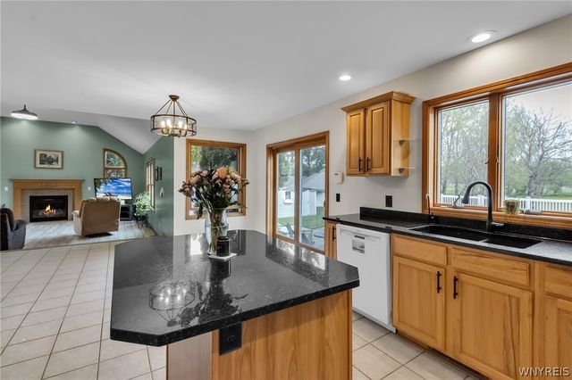 5435 Mapleton Road, Pendleton, NY 14094