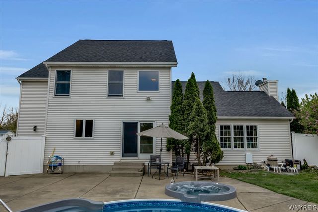 5435 Mapleton Road, Pendleton, NY 14094