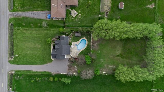 5435 Mapleton Road, Pendleton, NY 14094