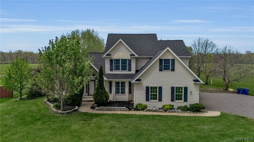 5435 Mapleton Road, Pendleton, NY 14094