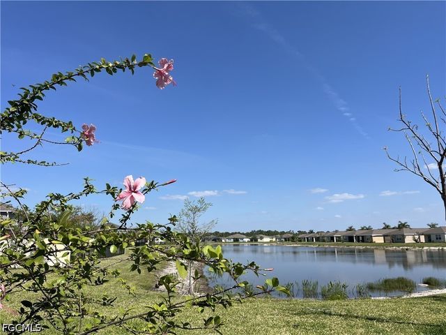 18540 Cronin Sand LN, North Fort Myers, FL 33917
