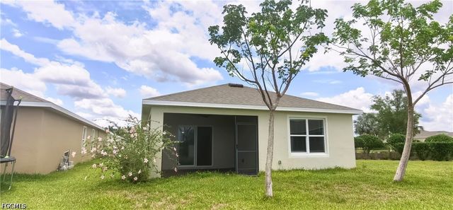 18540 Cronin Sand LN, North Fort Myers, FL 33917