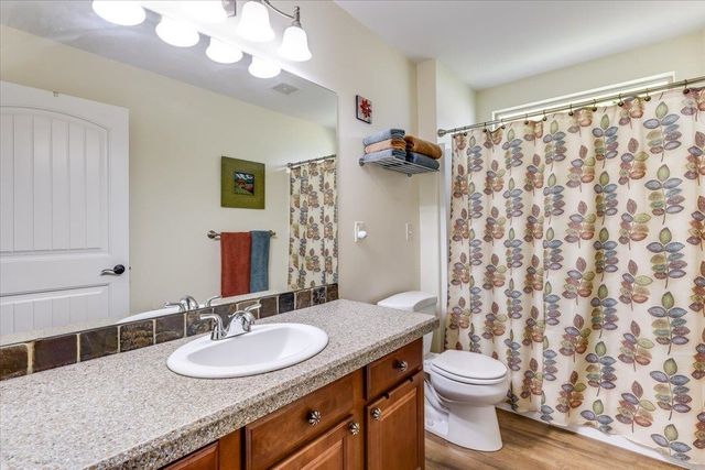 1201 N Beau Jardin, Derby, KS 67037