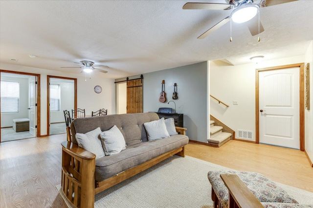 1201 N Beau Jardin, Derby, KS 67037