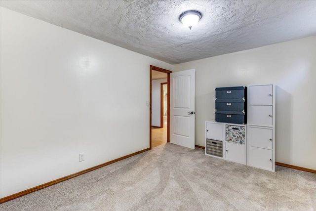 1201 N Beau Jardin, Derby, KS 67037