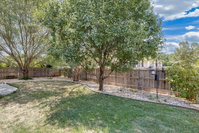 1201 N Beau Jardin, Derby, KS 67037
