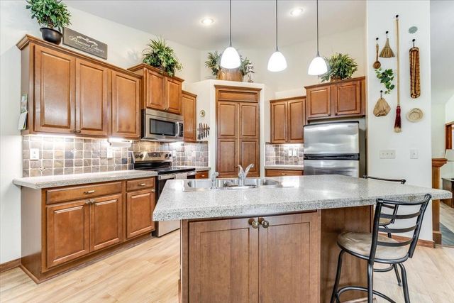 1201 N Beau Jardin, Derby, KS 67037