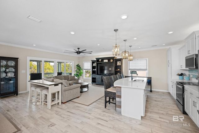 6630 CARLINGA DRIVE, Pensacola, FL 32507