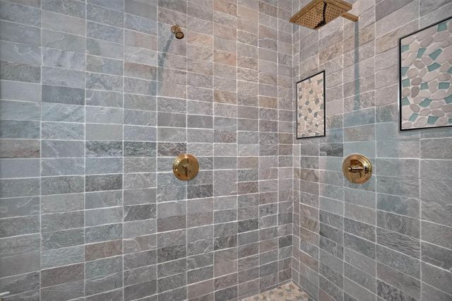 32 NORTHSHORE AVENUE, Palm Coast, FL 32137
