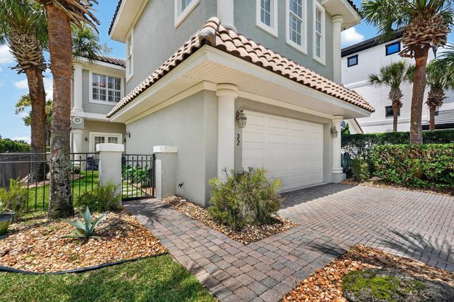32 NORTHSHORE AVENUE, Palm Coast, FL 32137