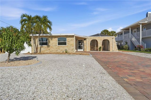 17741 Rebecca AVE, Fort Myers Beach, FL 33931
