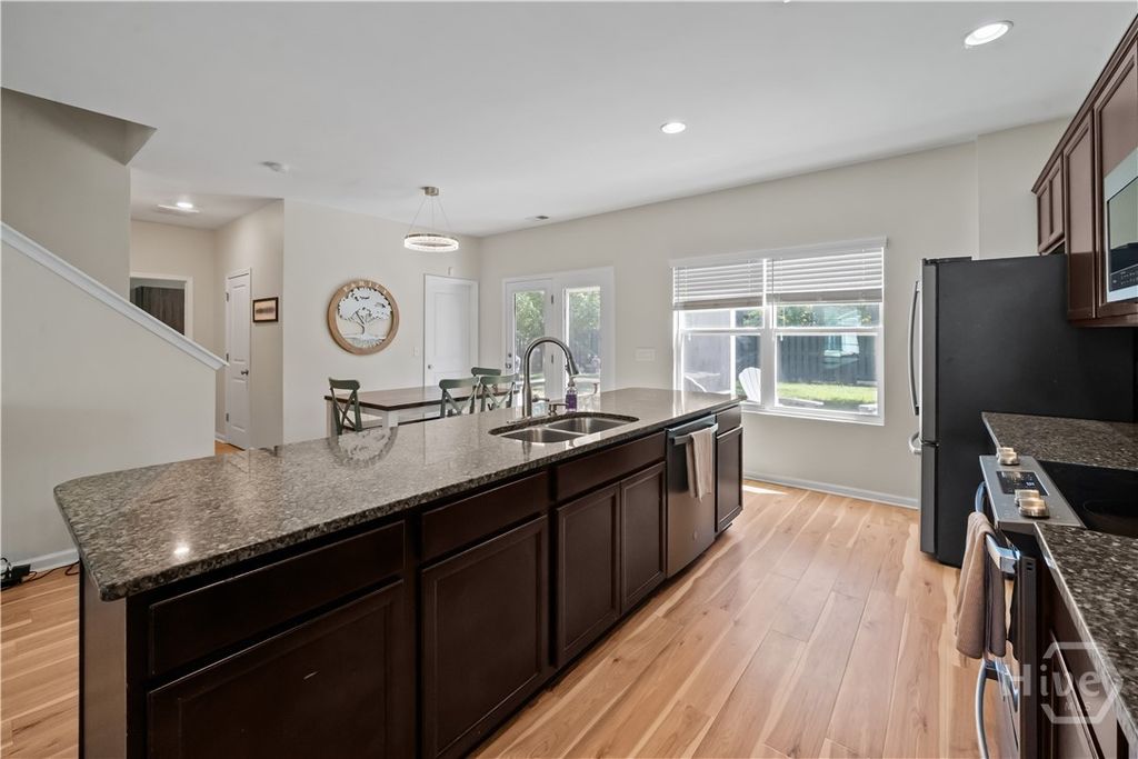 Image 15 of property listing at 337 Excel Drive, Richmond Hill, GA 31324