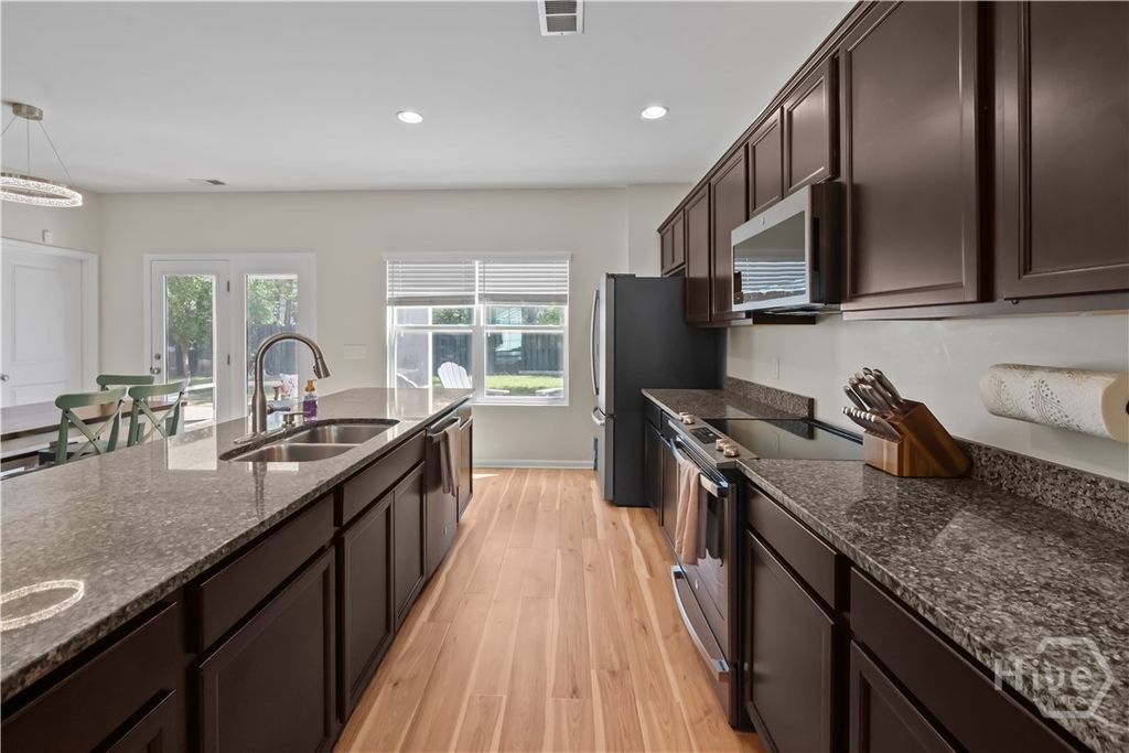 Image 16 of property listing at 337 Excel Drive, Richmond Hill, GA 31324