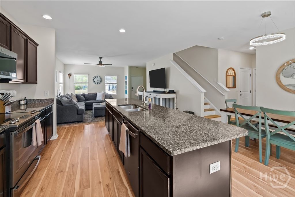 Image 17 of property listing at 337 Excel Drive, Richmond Hill, GA 31324