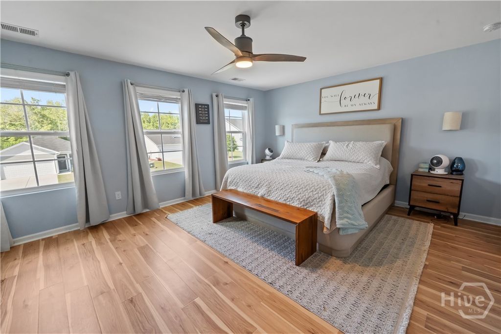 Image 20 of property listing at 337 Excel Drive, Richmond Hill, GA 31324