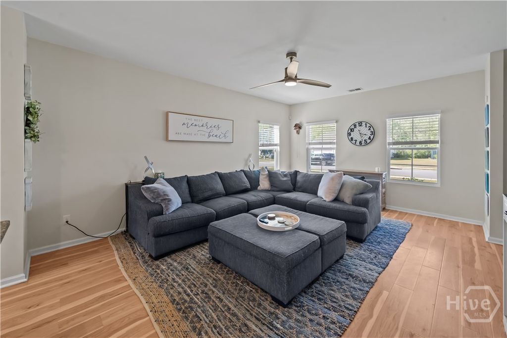 Image 6 of property listing at 337 Excel Drive, Richmond Hill, GA 31324