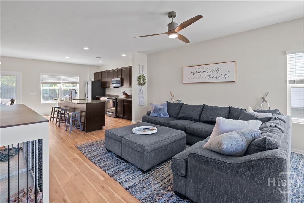 Image 7 of property listing at 337 Excel Drive, Richmond Hill, GA 31324