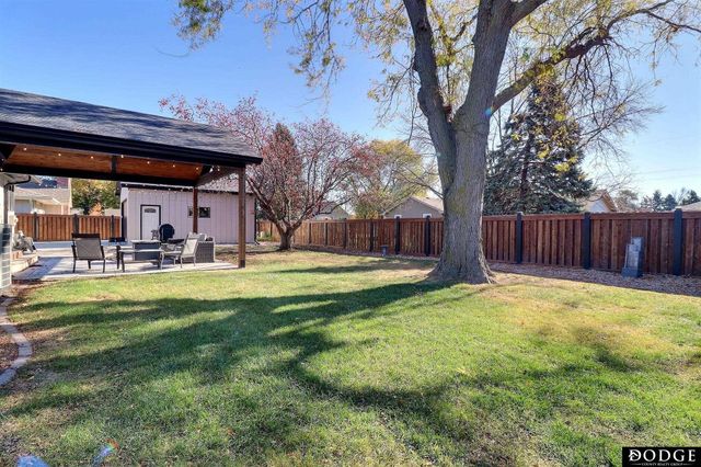 2225 Teakwood Drive, Fremont, NE 68025