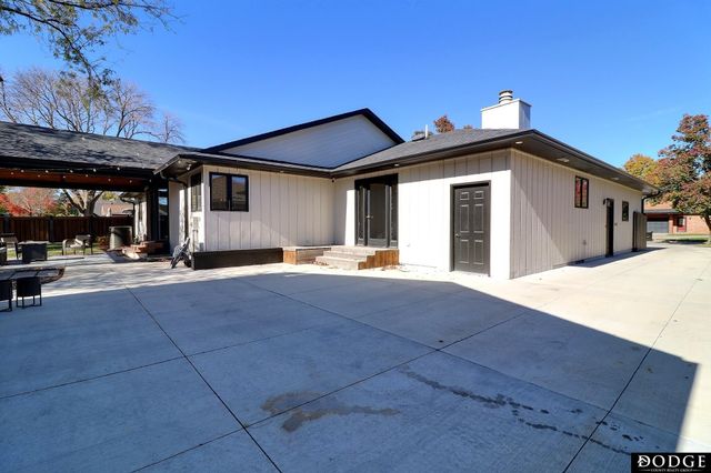 2225 Teakwood Drive, Fremont, NE 68025