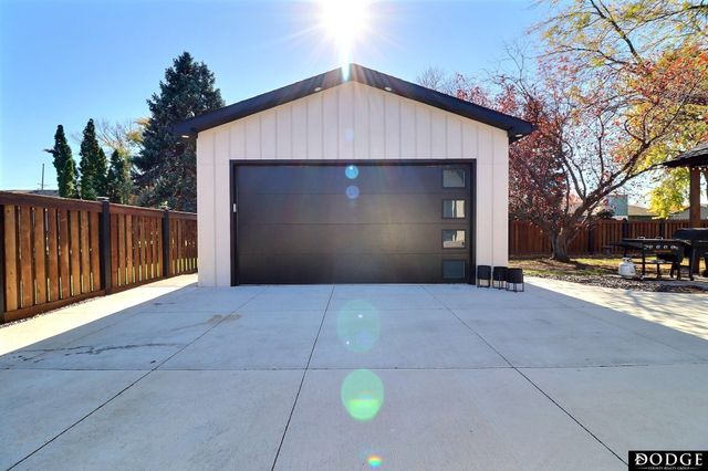 2225 Teakwood Drive, Fremont, NE 68025