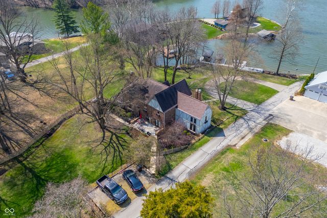 995 E Skyline Drive, Brownstown, IN 47220