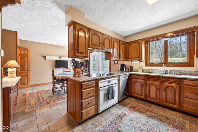 995 E Skyline Drive, Brownstown, IN 47220