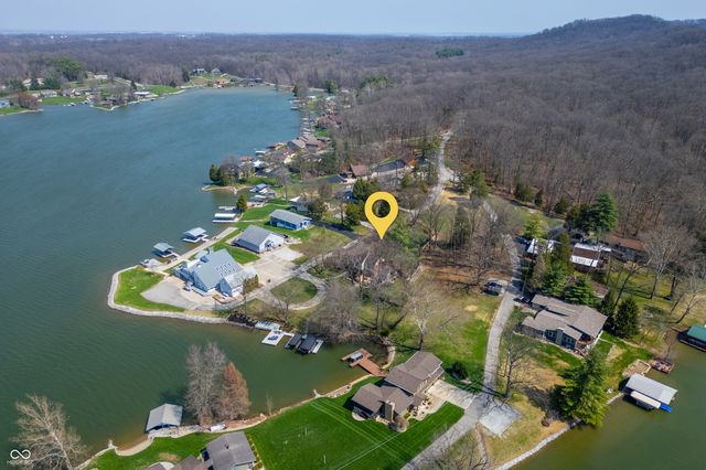 995 E Skyline Drive, Brownstown, IN 47220
