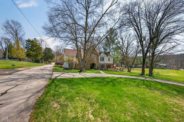 995 E Skyline Drive, Brownstown, IN 47220