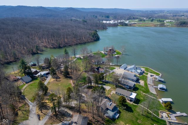 995 E Skyline Drive, Brownstown, IN 47220