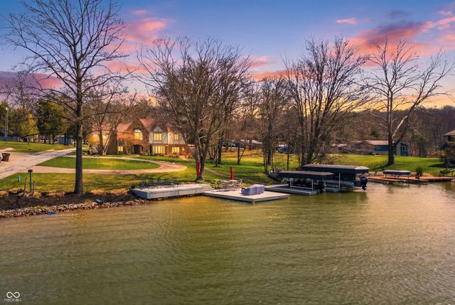 995 E Skyline Drive, Brownstown, IN 47220