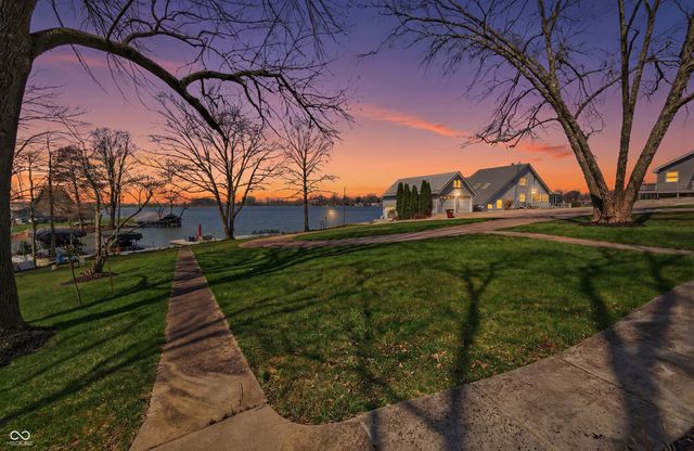 995 E Skyline Drive, Brownstown, IN 47220