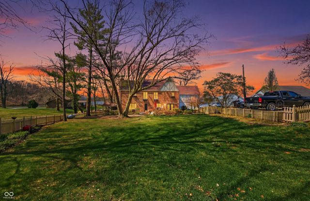995 E Skyline Drive, Brownstown, IN 47220