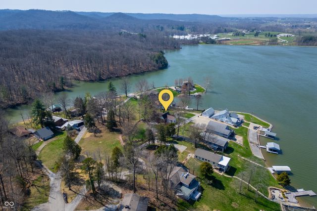 995 E Skyline Drive, Brownstown, IN 47220