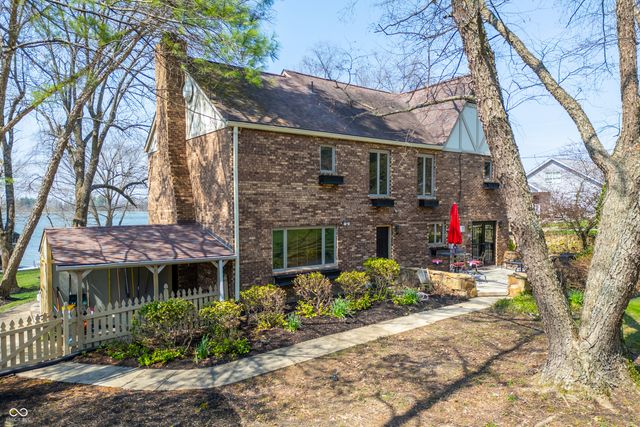 995 E Skyline Drive, Brownstown, IN 47220