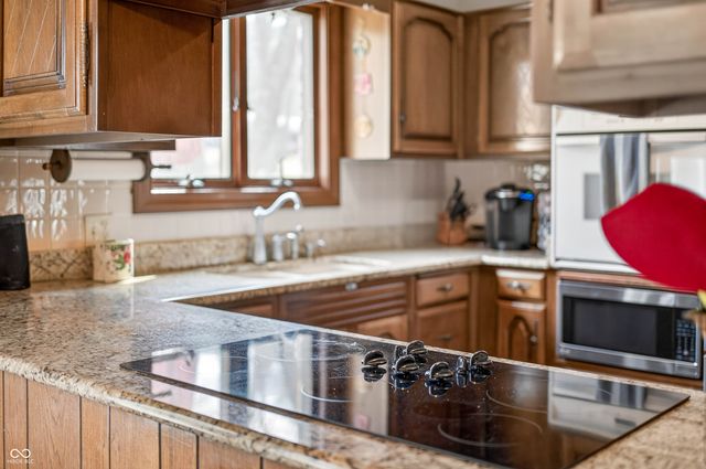 995 E Skyline Drive, Brownstown, IN 47220