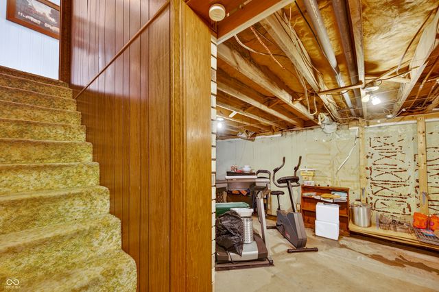 995 E Skyline Drive, Brownstown, IN 47220