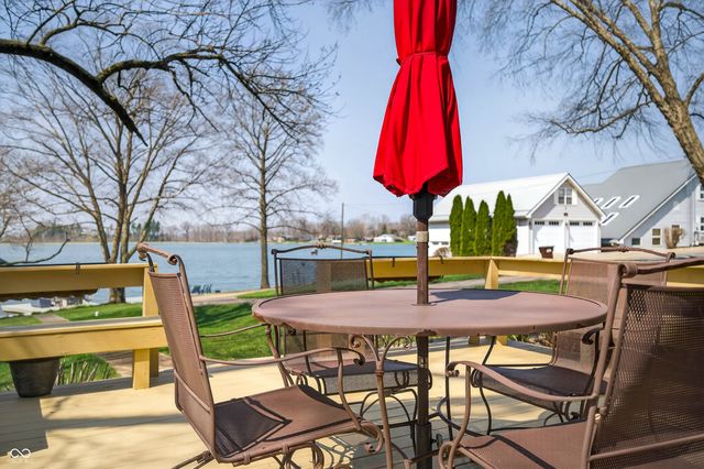 995 E Skyline Drive, Brownstown, IN 47220