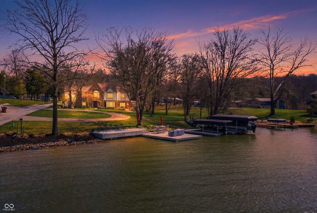 995 E Skyline Drive, Brownstown, IN 47220