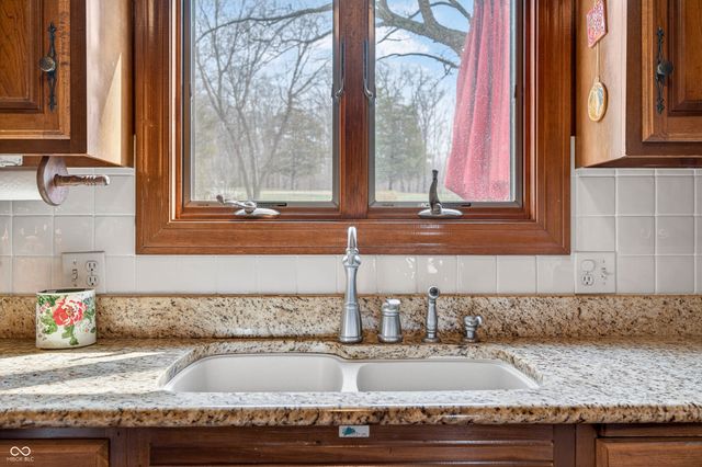 995 E Skyline Drive, Brownstown, IN 47220