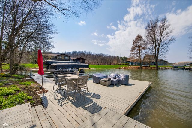995 E Skyline Drive, Brownstown, IN 47220