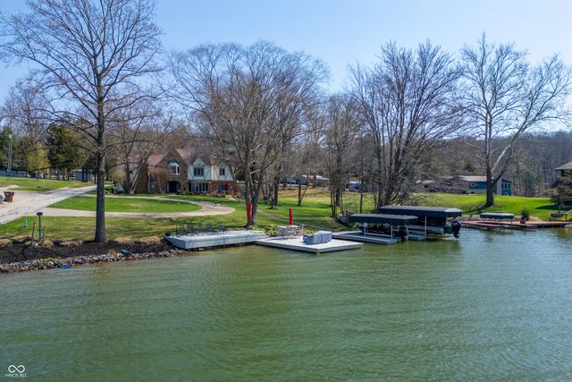995 E Skyline Drive, Brownstown, IN 47220