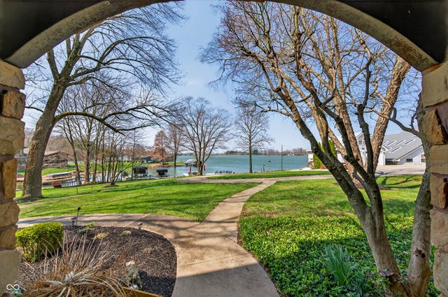 995 E Skyline Drive, Brownstown, IN 47220