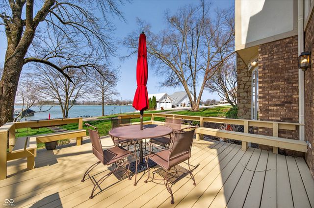 995 E Skyline Drive, Brownstown, IN 47220