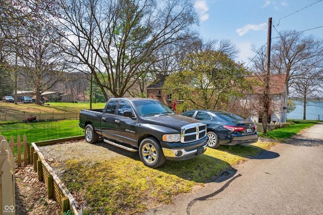 995 E Skyline Drive, Brownstown, IN 47220