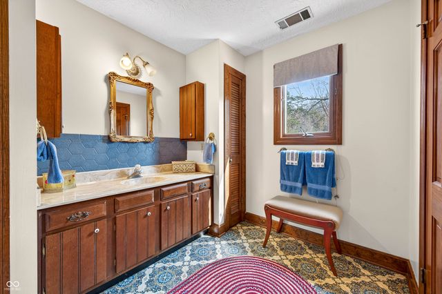 995 E Skyline Drive, Brownstown, IN 47220