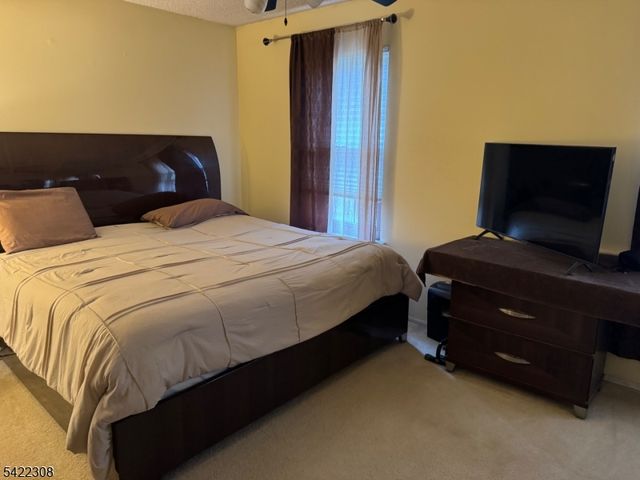 40 Daniel Dr, Franklin Twp., NJ 08823