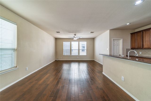 7416 Coronado Avenue 18, Dallas, TX 75214