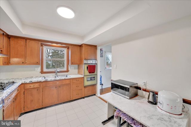 1137 NISSLEY RD, Lancaster, PA 17601